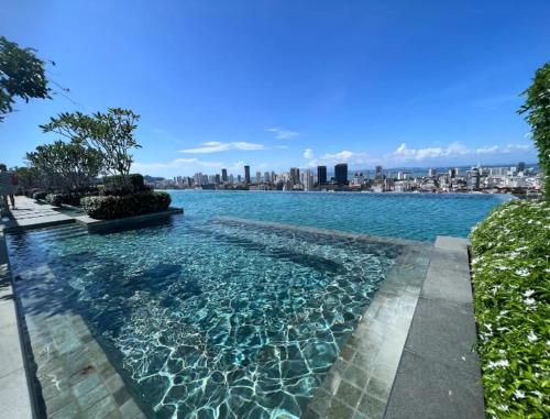 Beacon Executive Suite by stayCATion Homestay — 4-Star Luxury Hotel in George Town, Malaysia