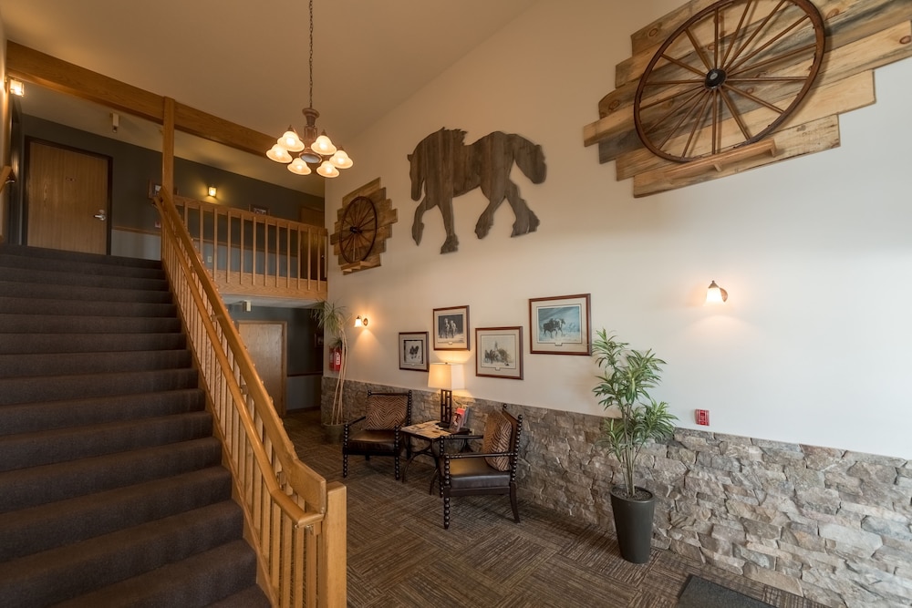 Draft Horse Inn and Suites - photo 15