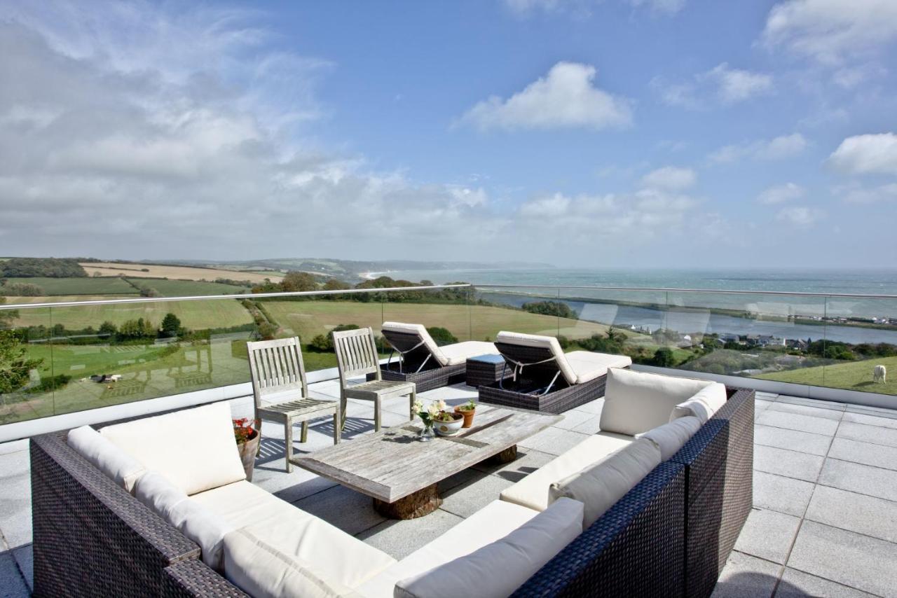 Golden Meadow Torcross Free Parking and WiFi Pet Accepted — 4-Star Luxury Hotel in Kingsbridge, United Kingdom