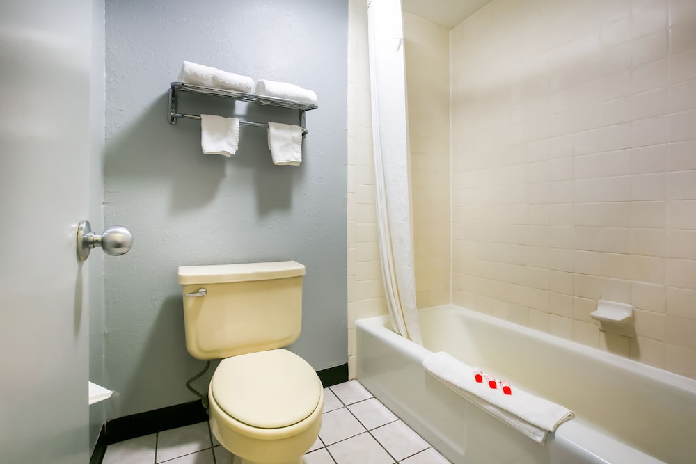 OYO Hotel Texarkana North Heights AR Hwy I 30 - photo 21