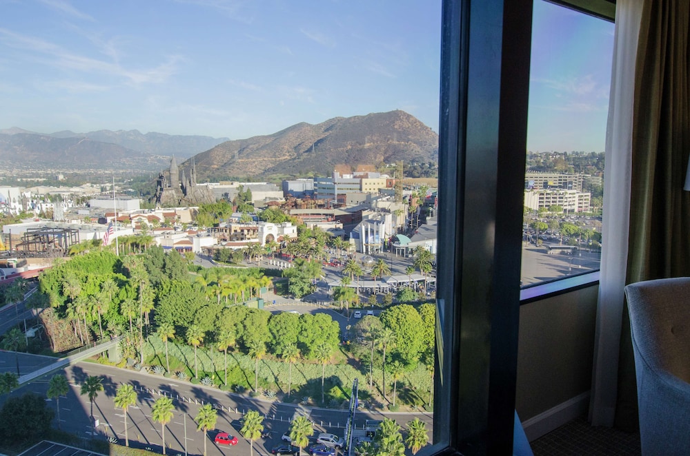 Hilton Los Angeles Universal City - photo 26