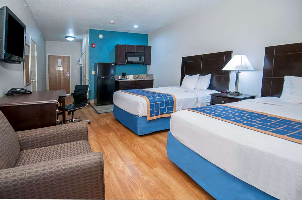 Days Inn & Suites by Wyndham San Antonio near Frost Bank Center - photo 19