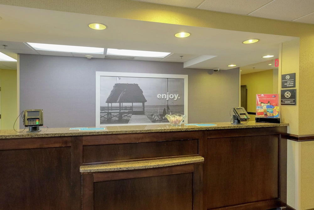 Hampton Inn Edenton - photo 5