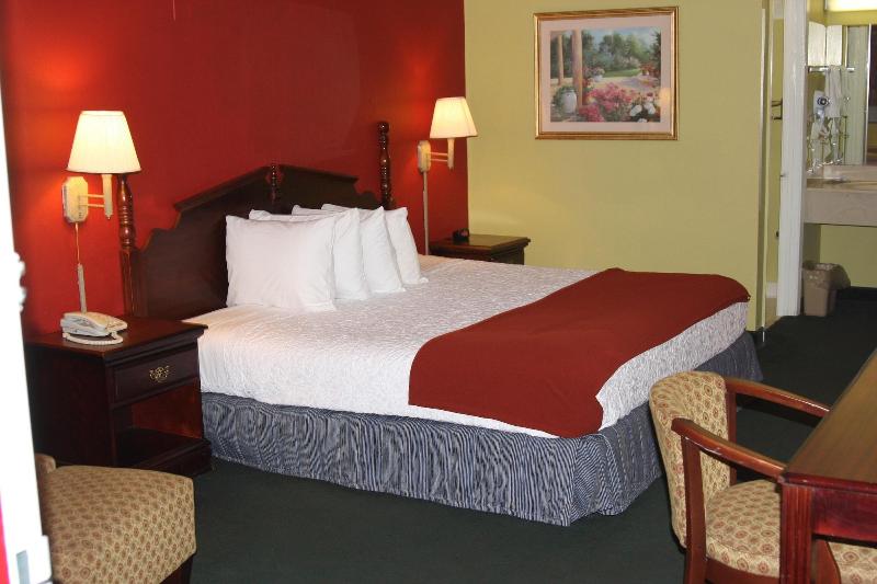 Best Inn Booneville - photo 9
