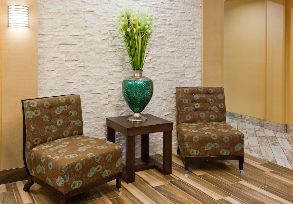 Holiday Inn Express & Suites Davenport by IHG - photo 42