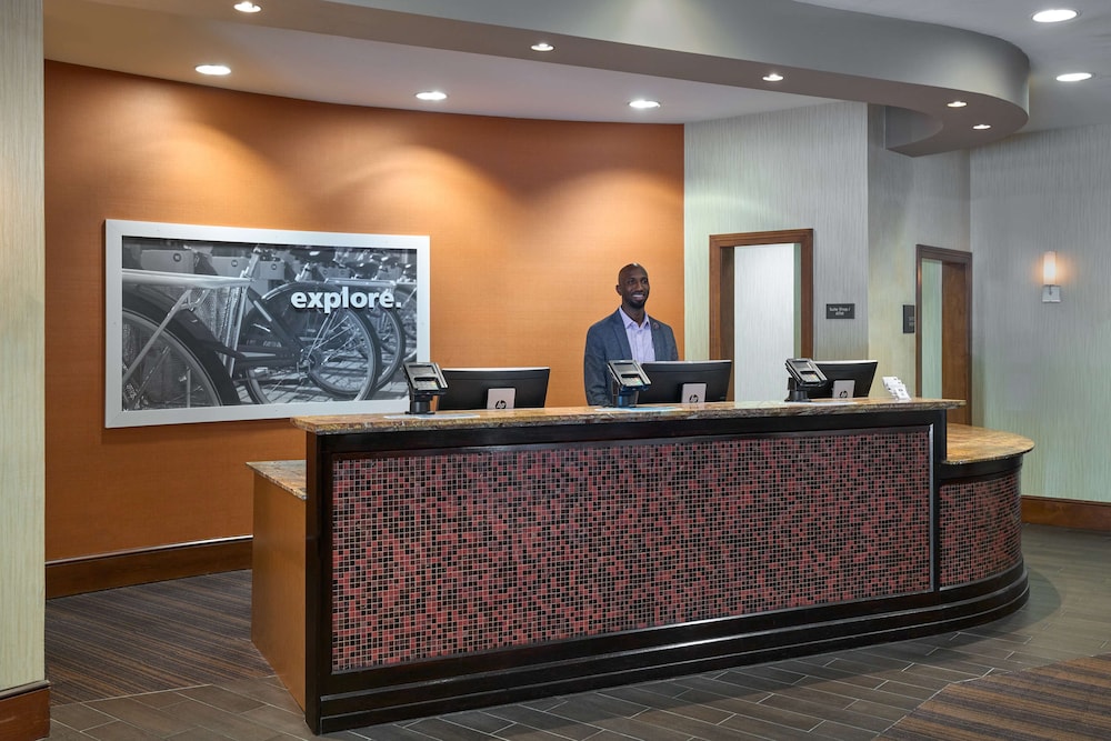 Hampton Inn Washington Downtown Convention Center - photo 2