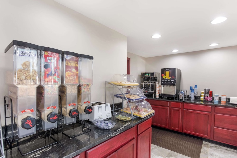 Econo Lodge Cave City - photo 26