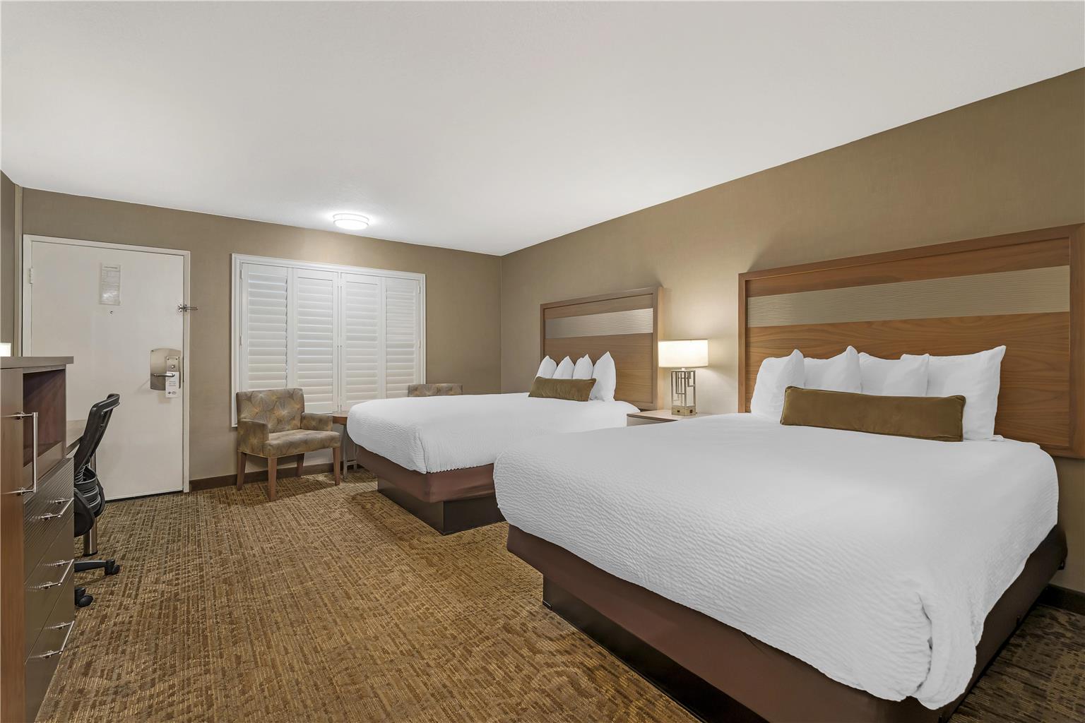 Best Western Plus Anaheim Inn - photo 28