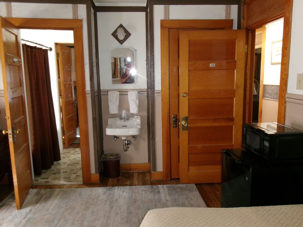 Hotel Eastin - photo 18