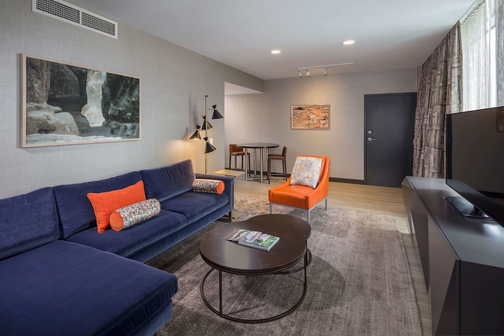 The Summit Hotel - photo 27