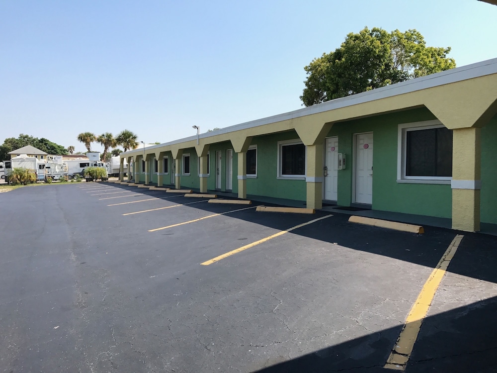 Apollo Inn Motel - photo 32