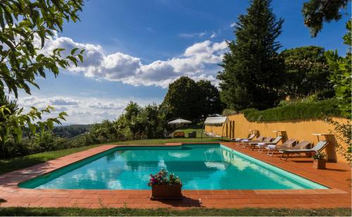 Villa Elisabetta — 4-Star Luxury Hotel in Trequanda, Italy