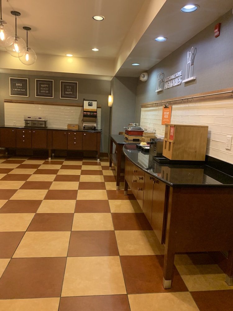 Hampton Inn Yorkville - photo 38