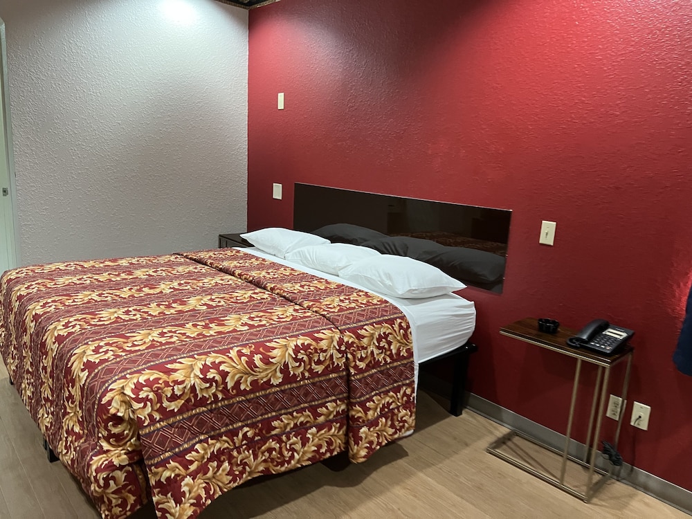 Scott Inn and Suites Houston - photo 14