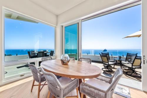 H211 Hamilton Cove 211 Mar De Cortez in Avalon, United States