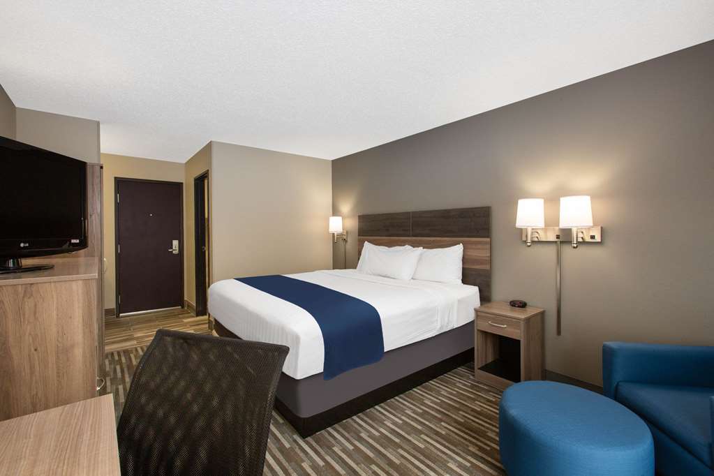 Days Inn & Suites by Wyndham Wisconsin Dells - photo 13