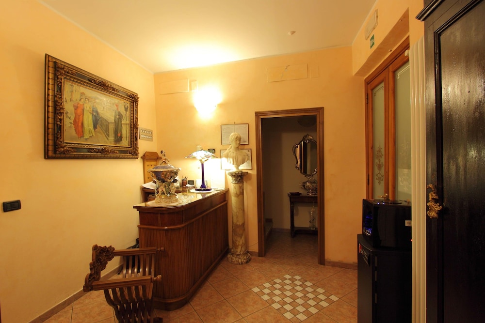 Ars Collection Santa Maria Novella Ars Home 25 — 4-Star Luxury Hotel in Florence, Italy