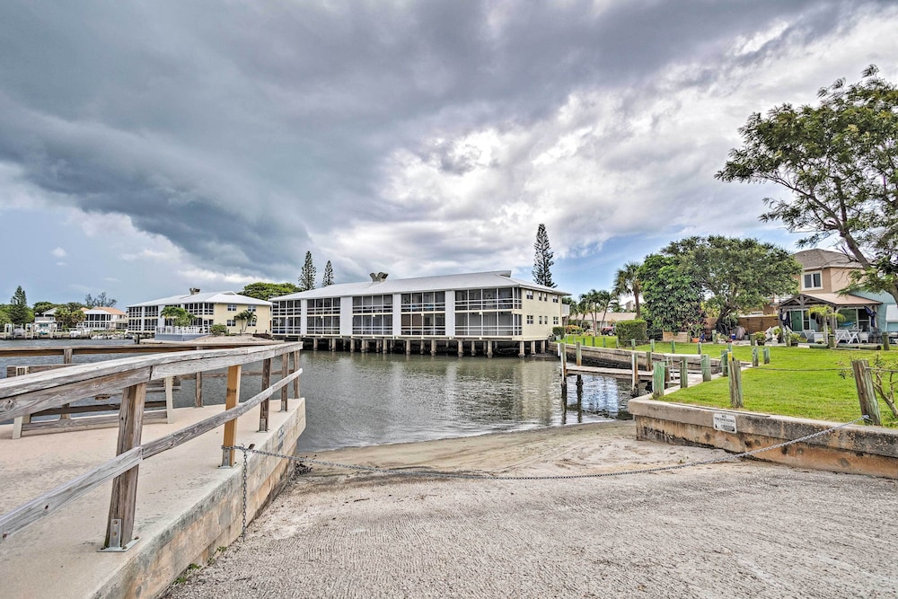 Jensen Beach Home quarter Mi to Beach Access - photo 26