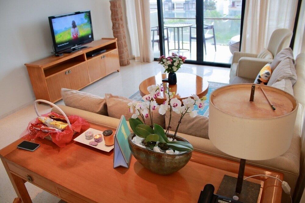 Lac Lac Booking Residences in Beach Resort in Da Nang, Vietnam