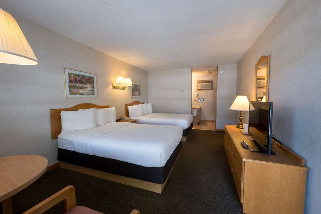Adirondack Retreat Inn & Suites - photo 17
