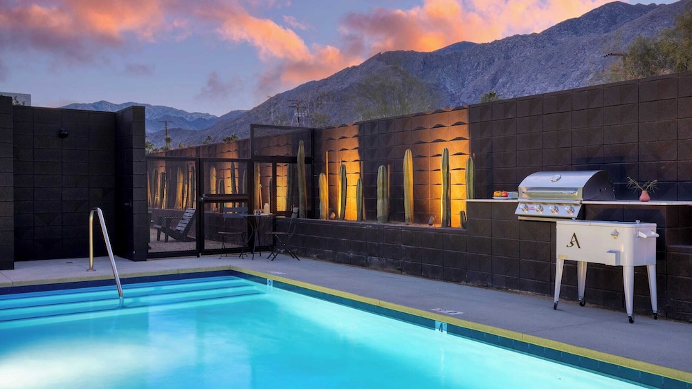 Blackhaus Suites by AvantStay - photo 49