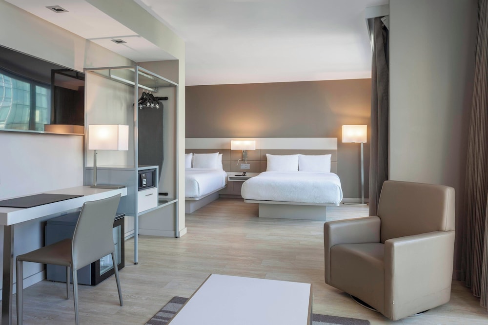 AC Hotel by Marriott Miami Beach - photo 10