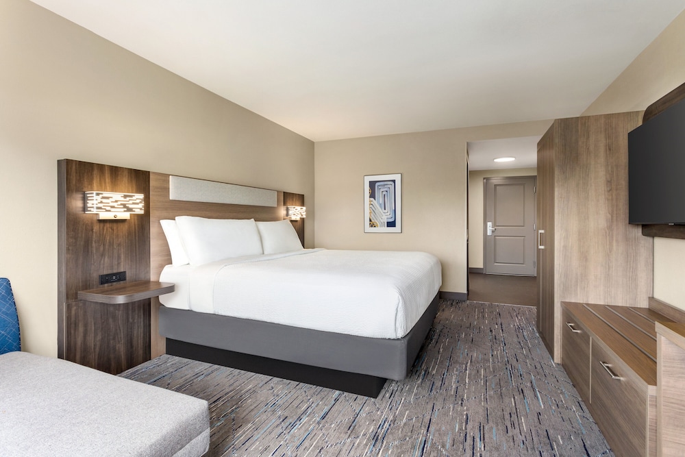 Holiday Inn Express Hotel & Suites Fort Pierce West by IHG - photo 14