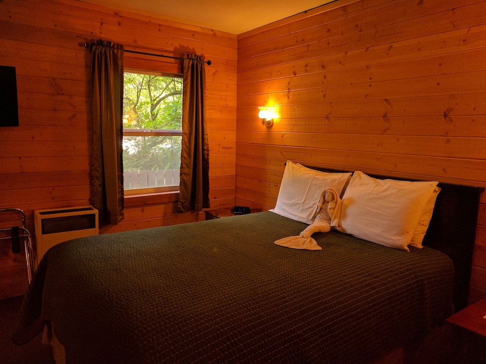 Emerald Forest Cabins - photo 15