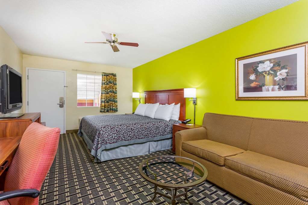 Days Inn by Wyndham Trenton - photo 13