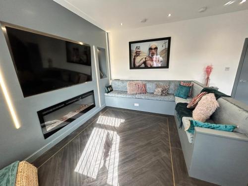 Olivia Rose Suite by Sasco Apartments — 4-Star Luxury Hotel in Blackpool, United Kingdom