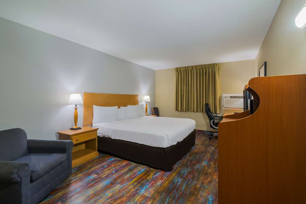 Americas Best Value Inn Fargo - photo 22