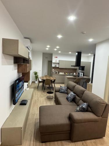 Varka Holiday Apartment Modern Family Friendly and Accessible for All — 4-Star Luxury Hotel in Marsaxlokk, Malta