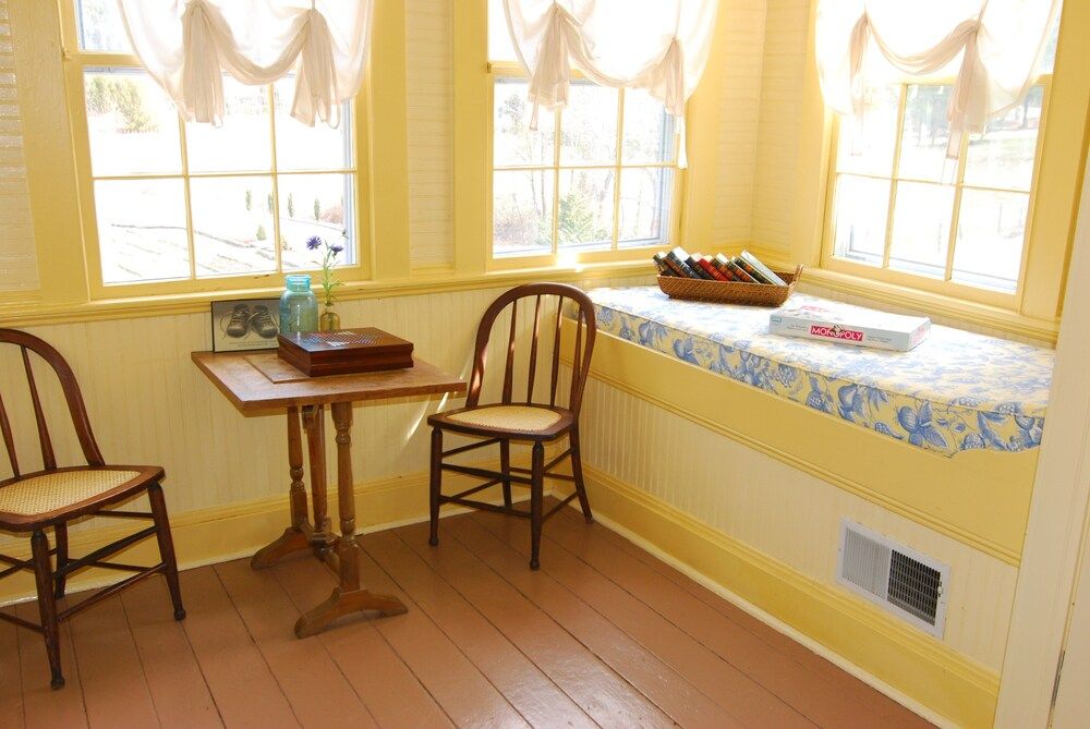 The Mast Farm Inn - photo 25