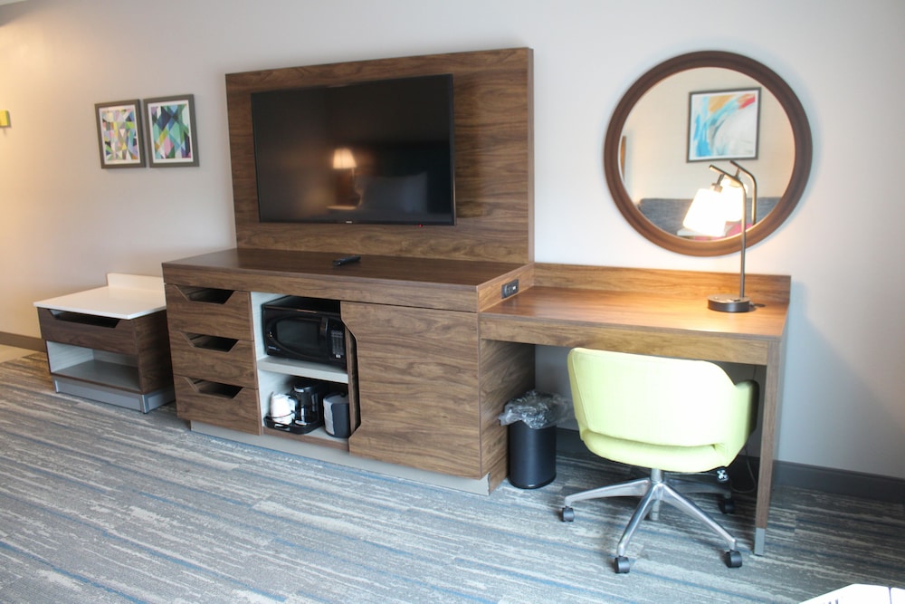 Hampton Inn & Suites Pekin Peoria Area - photo 11