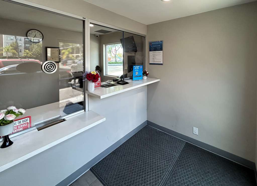 Studio 6 Suites Santa Ana CA - photo 10