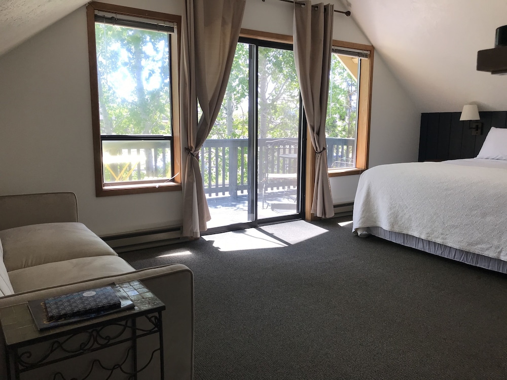 Left Coast Lodge - photo 26