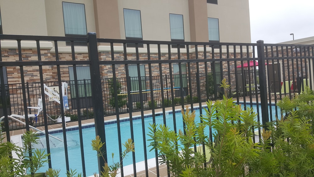 Hampton Inn & Suites La Porte - photo 25