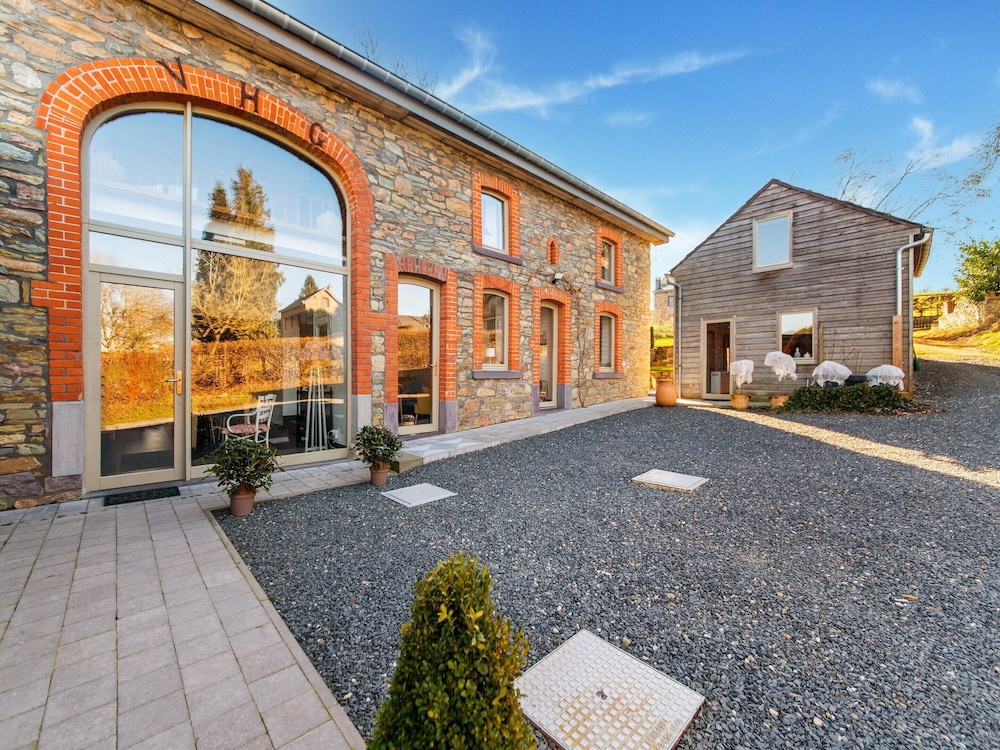 Holiday Home in Vielsalm With Bubble Bath — 4-Star Luxury Hotel in Vielsalm, Belgium