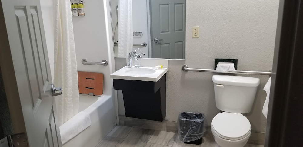 Candlewood Suites Knoxville Airport Alcoa by IHG - photo 34