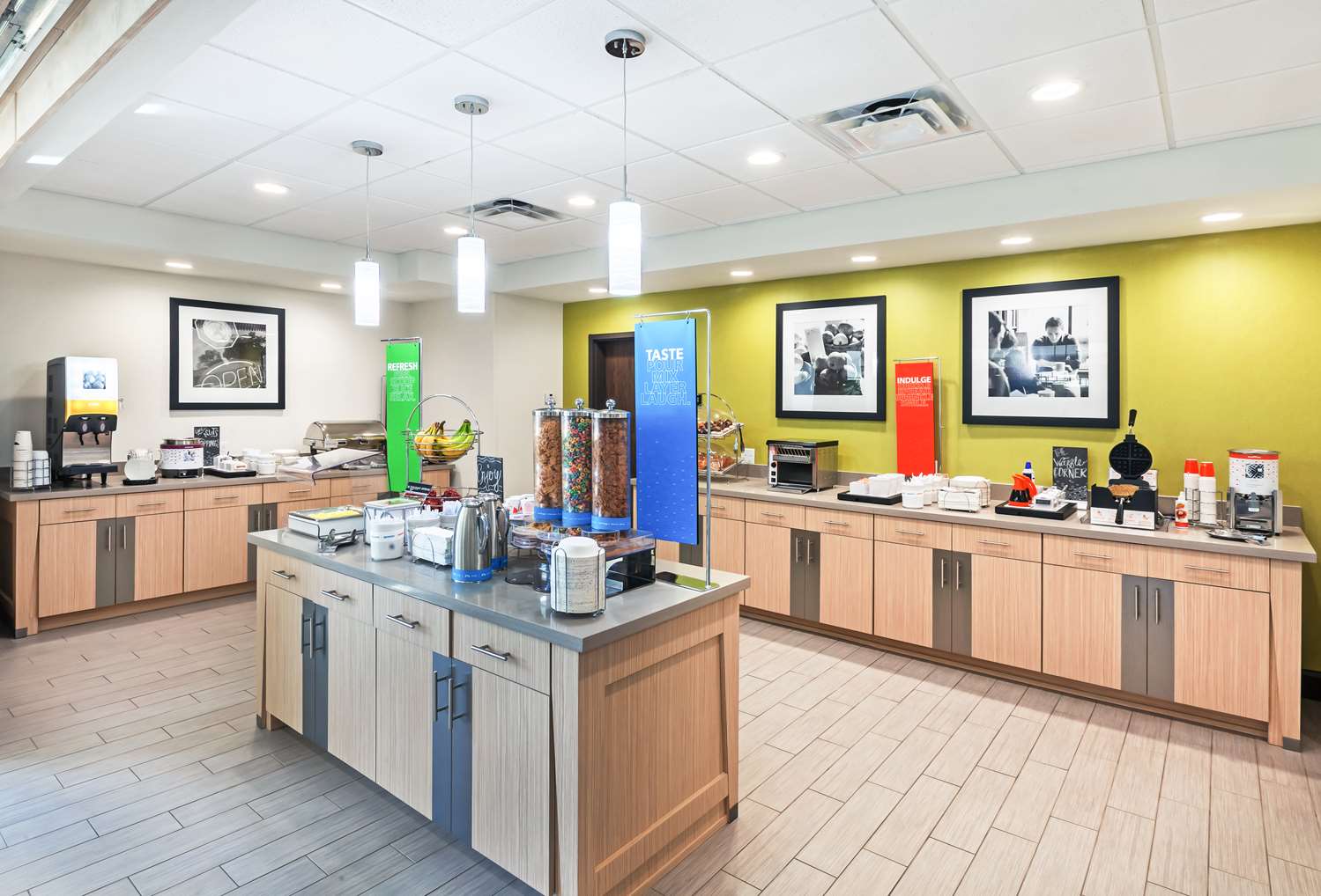 Hampton Inn Ozona - photo 8