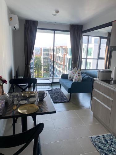 Centrio Condominiums Top Floor with Pool and Garden view — 4-Star Luxury Hotel in Wichit, Thailand