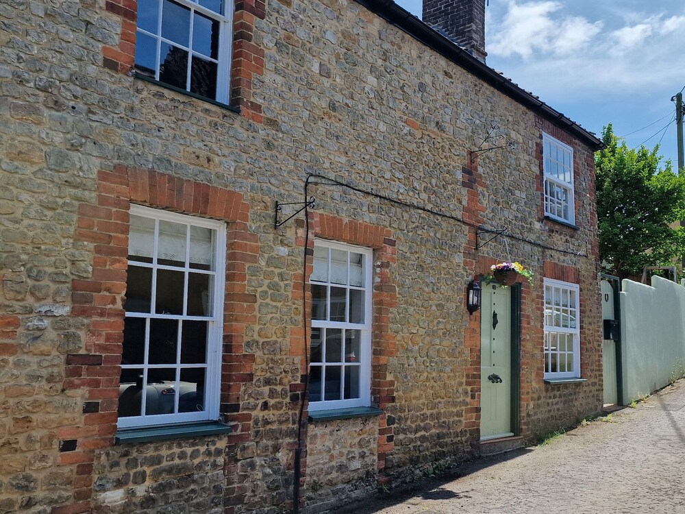 Granary Cottage — 4-Star Luxury Hotel in Warminster, United Kingdom