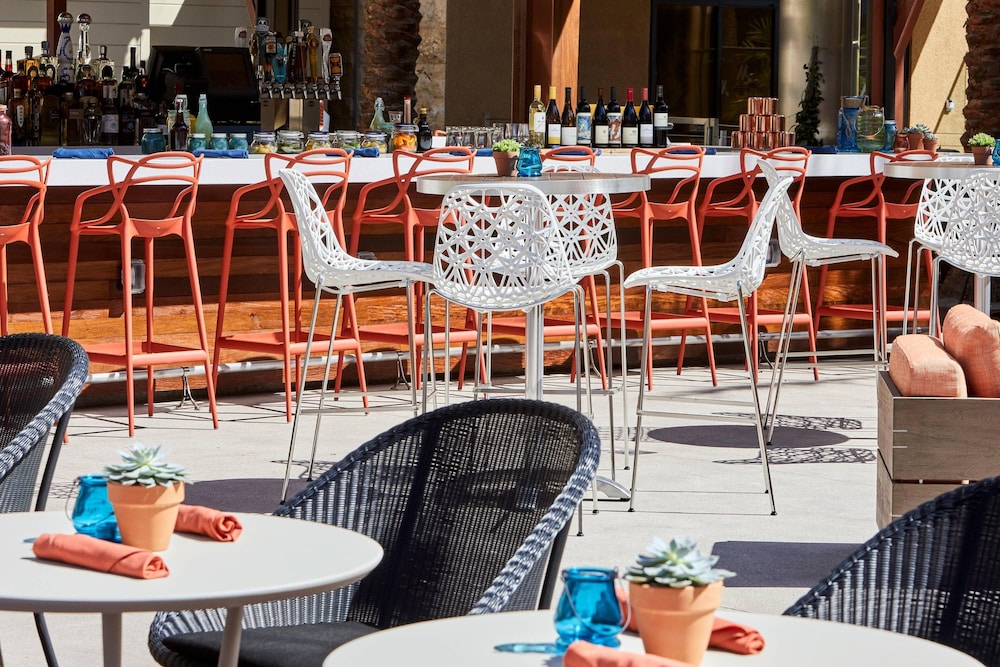 Los Angeles Marriott Burbank Airport - photo 29