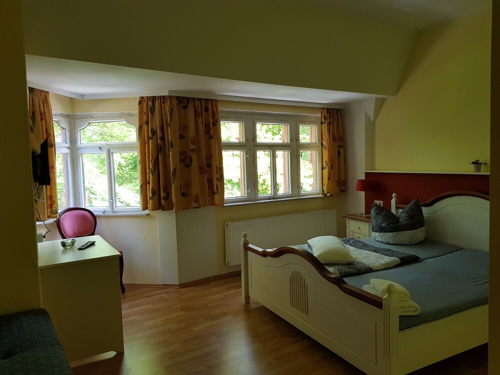 Parkschlösschen in Greiz — hotel in Greiz