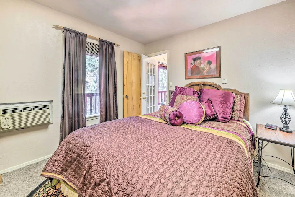 Dog Friendly Alto Escape with Hot Tub and Foosball — hotel in Alto