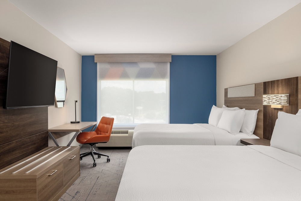 Holiday Inn Express Fayetteville Fort Bragg by IHG - photo 7
