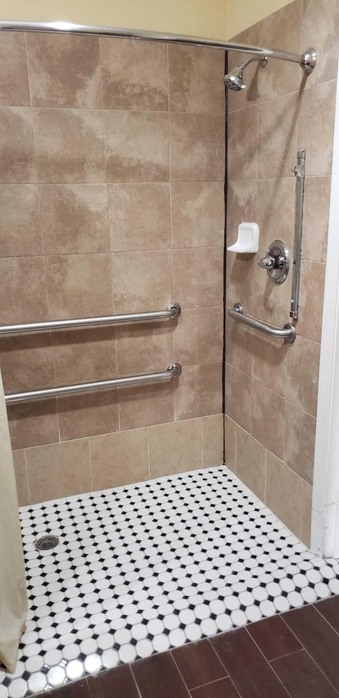 Highlands Suites - photo 7