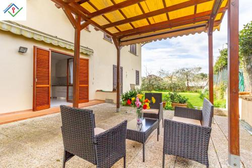 La Casa Di Nico a Capannori a 10 minuti da Lucca by TuscanyWeGo — 4-Star Luxury Hotel in Capannori, Italy