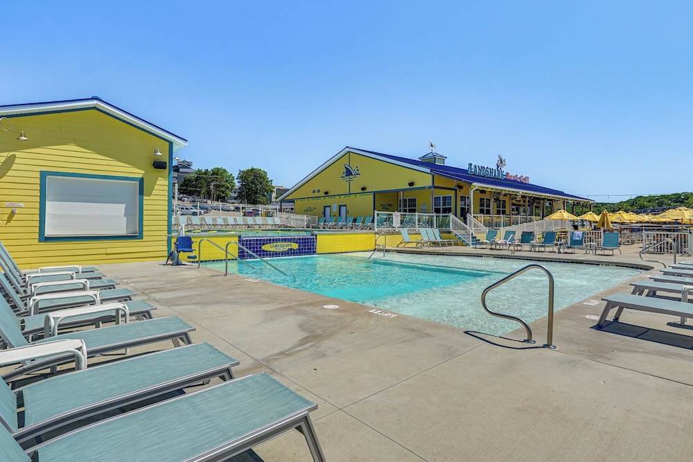 Deck Fire Pit: Margaritaville Resort Home - photo 21