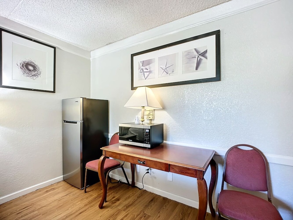 Stayable Suites Jacksonville - photo 44